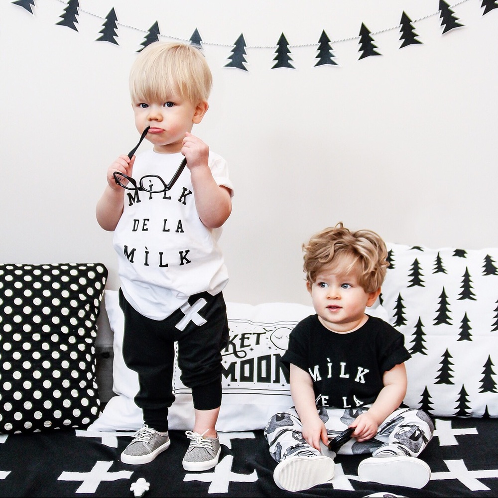 Milk de la Milk tee sz 2